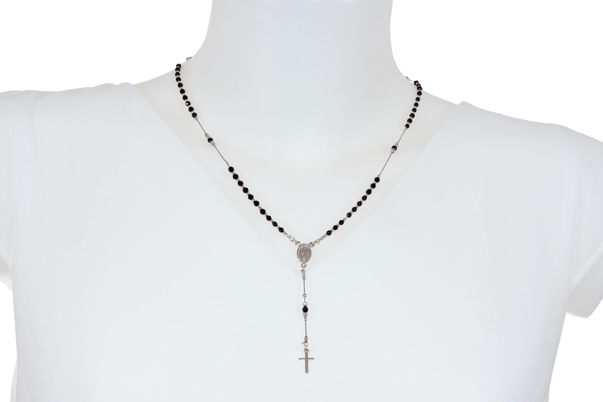 Rosenkranz-Halskette, in Italien handgefertigt aus rhodiniertem Silber  925/00, die Perlen sind aus Onyx mit einem Durchmesser vo