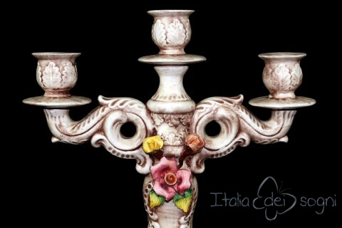 Candelabro con fiori